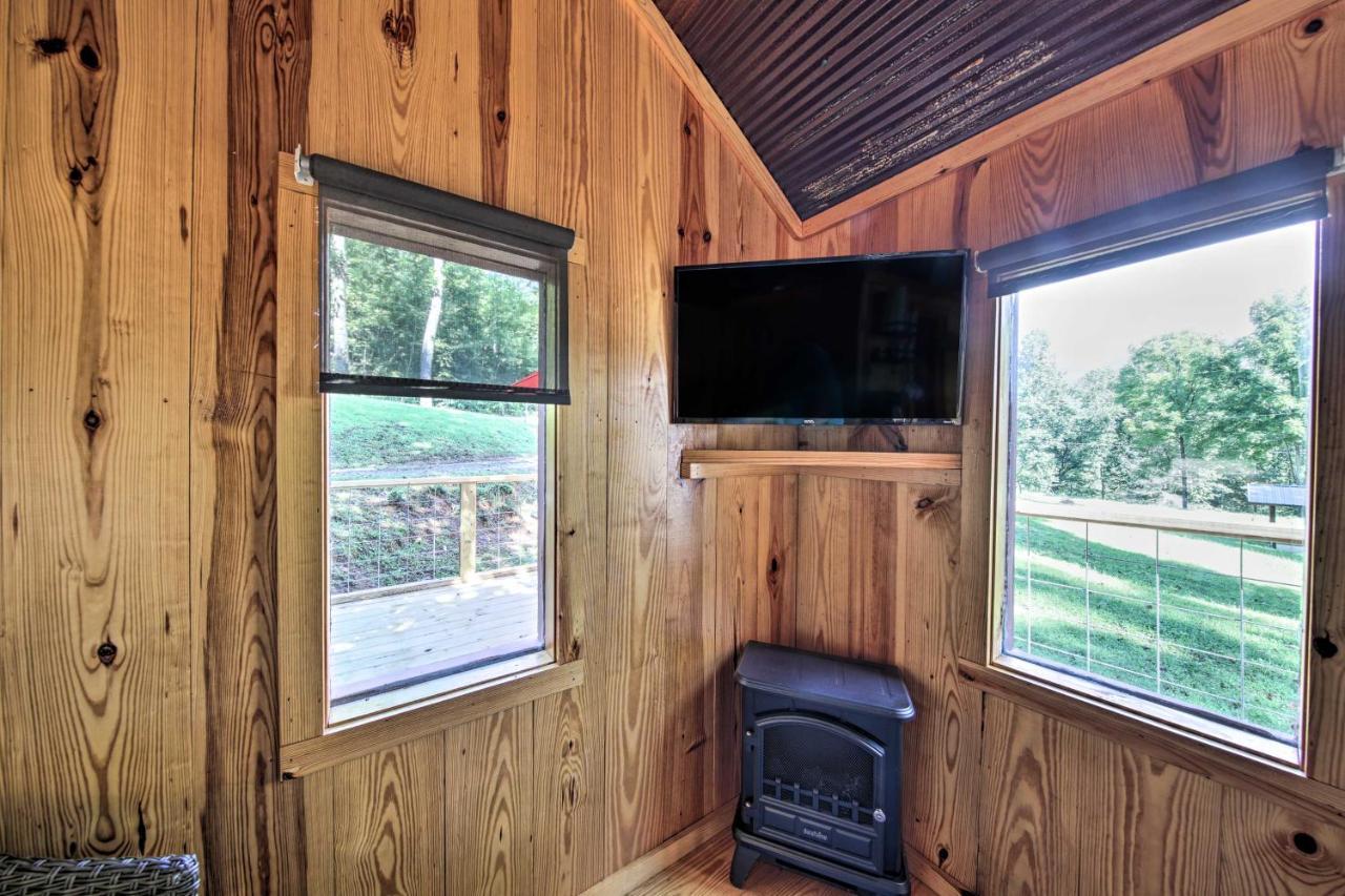 Tiny Home In Hayesville With Deck Near Trails! Exterior photo