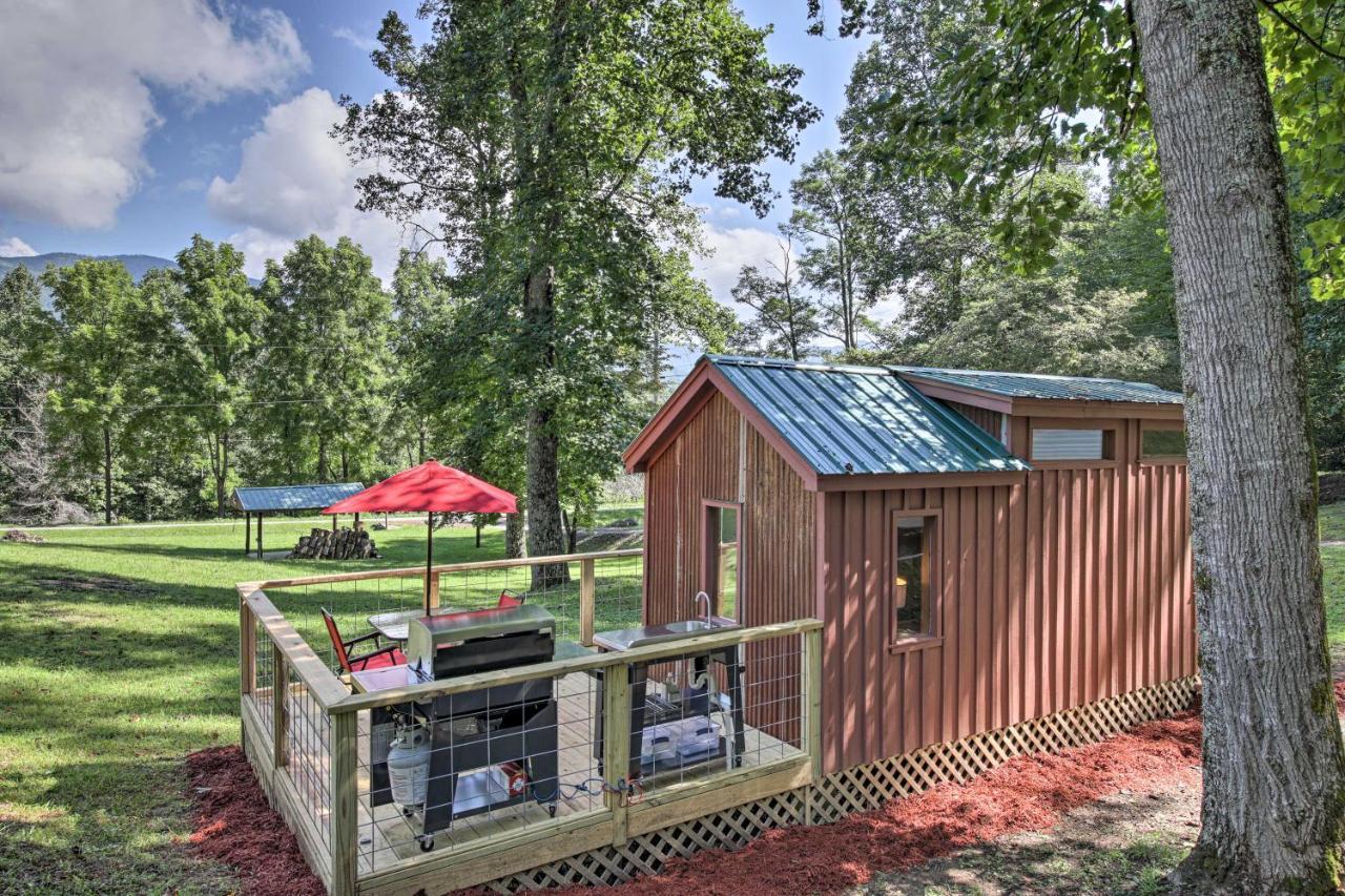 Tiny Home In Hayesville With Deck Near Trails! Exterior photo