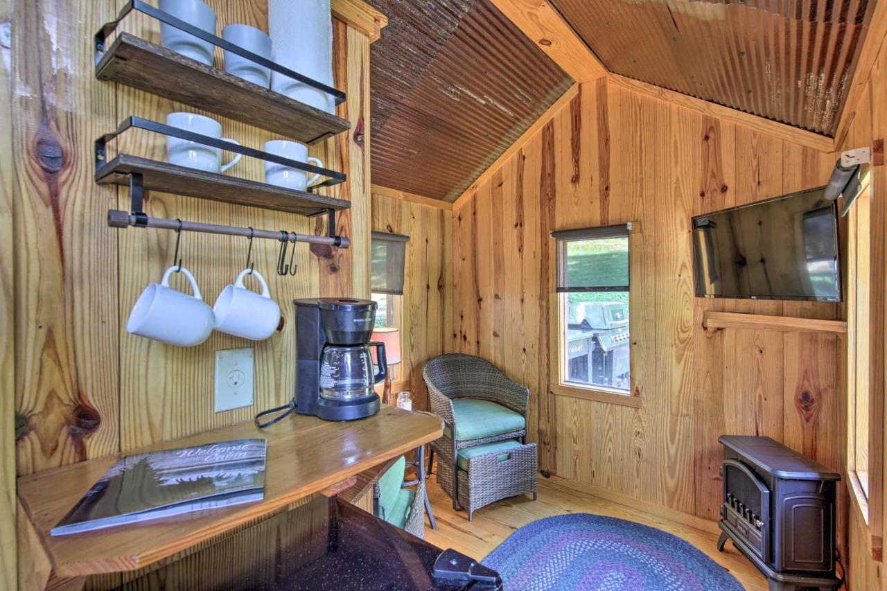 Tiny Home In Hayesville With Deck Near Trails! Exterior photo