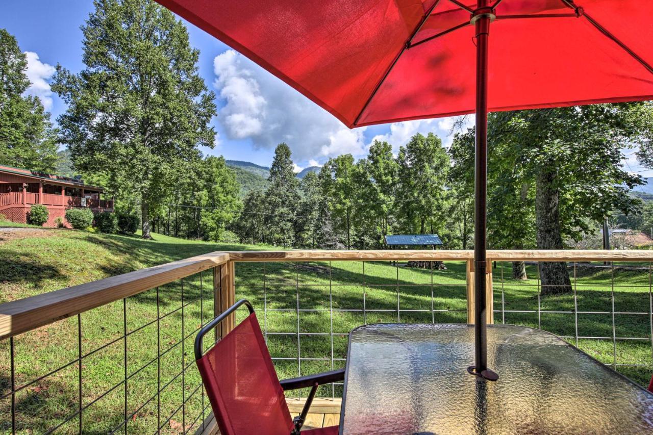 Tiny Home In Hayesville With Deck Near Trails! Exterior photo