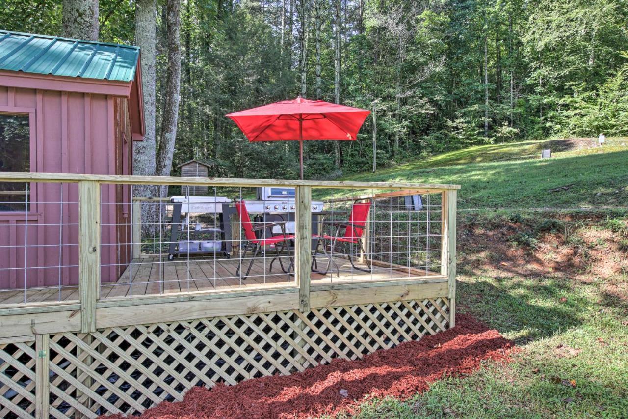 Tiny Home In Hayesville With Deck Near Trails! Exterior photo