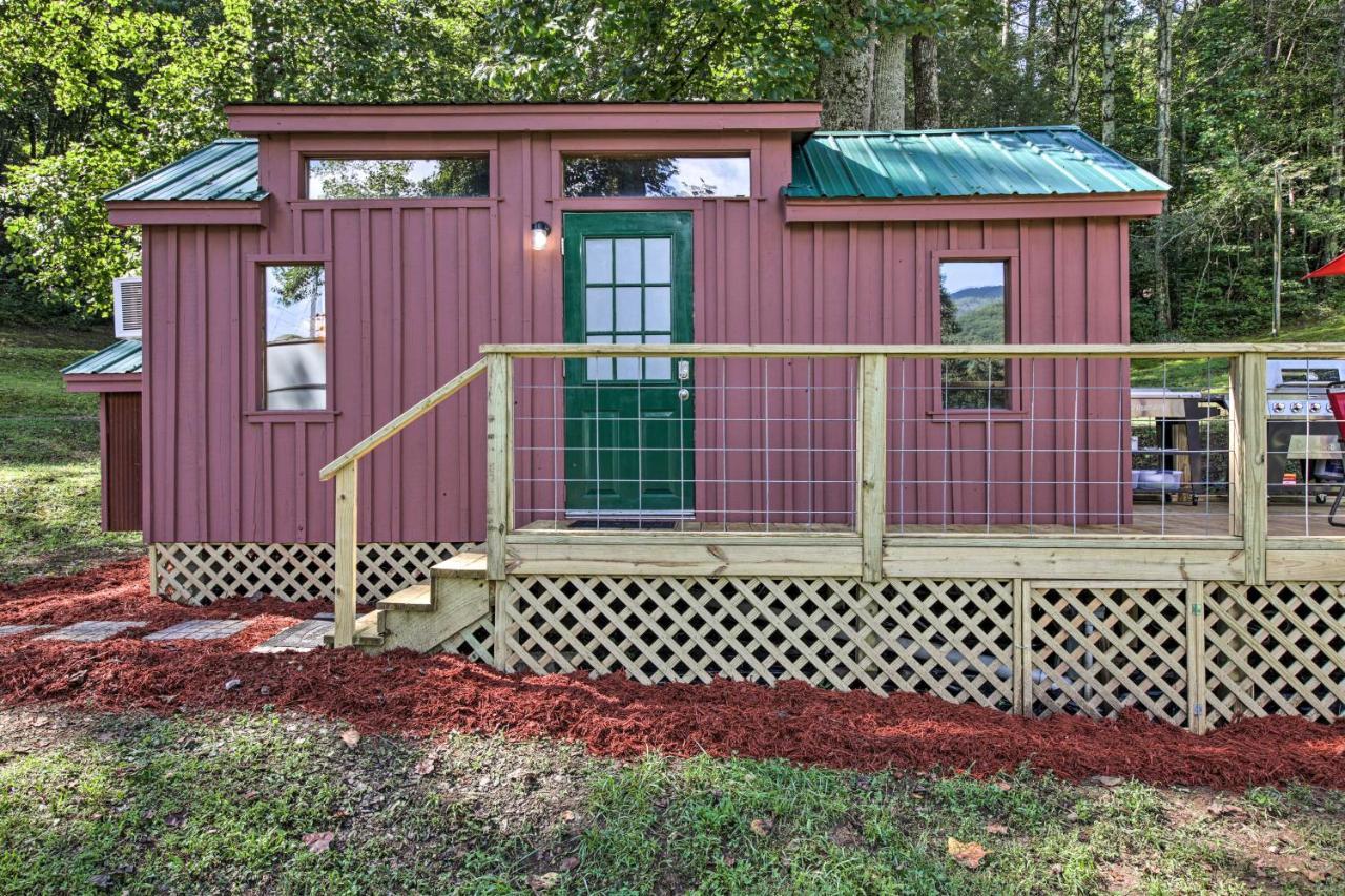 Tiny Home In Hayesville With Deck Near Trails! Exterior photo